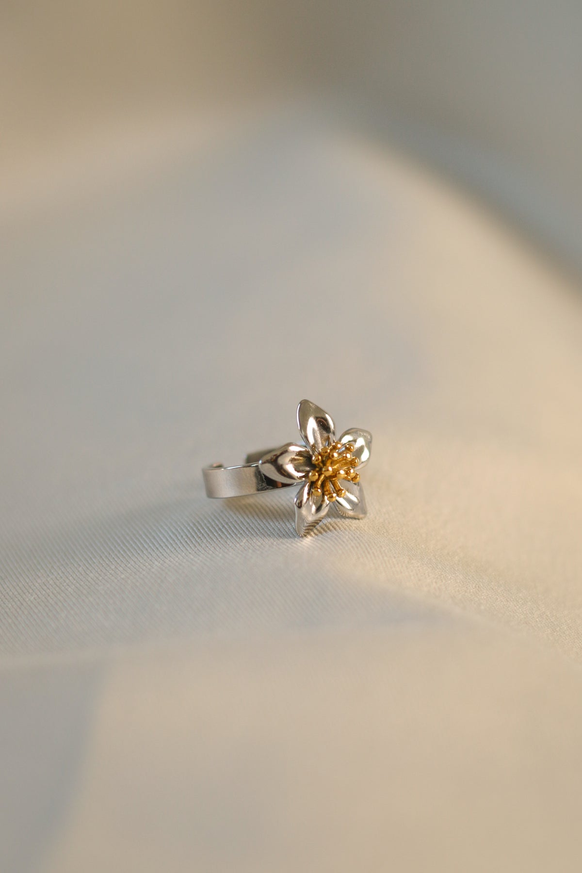 Lily adjustable ring in gold-plated or mixed-metal finishes