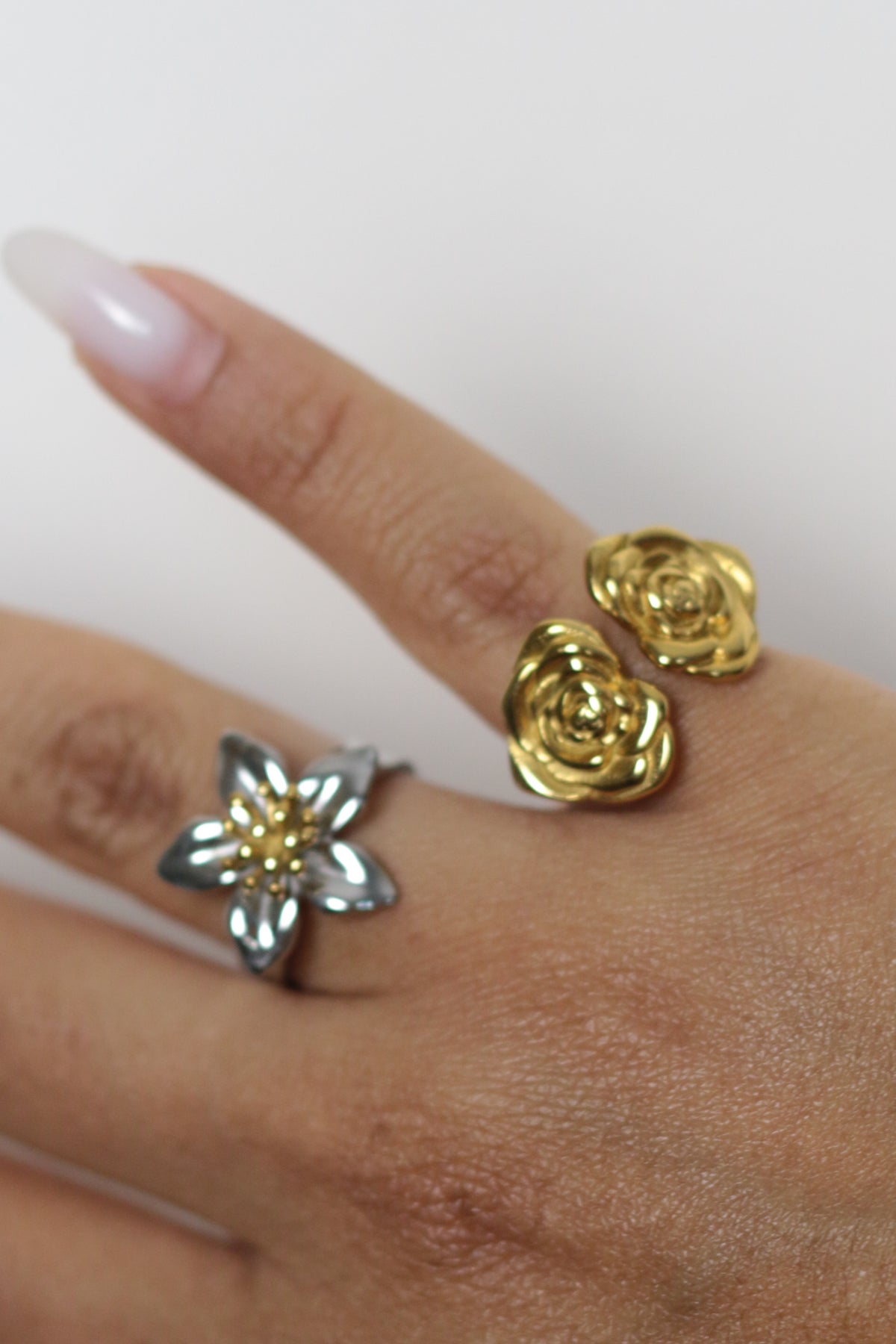 Jefa Rosa bold pinky ring