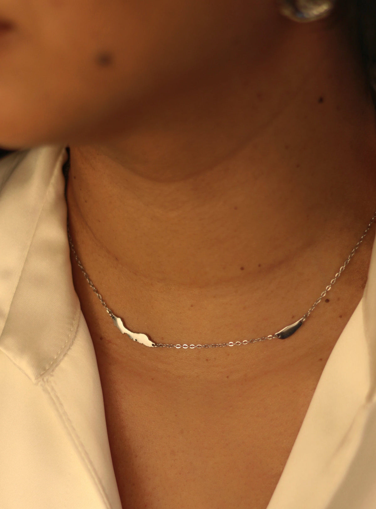 Silver-tone OG Petite Curaçao necklace with two island-shaped pendants