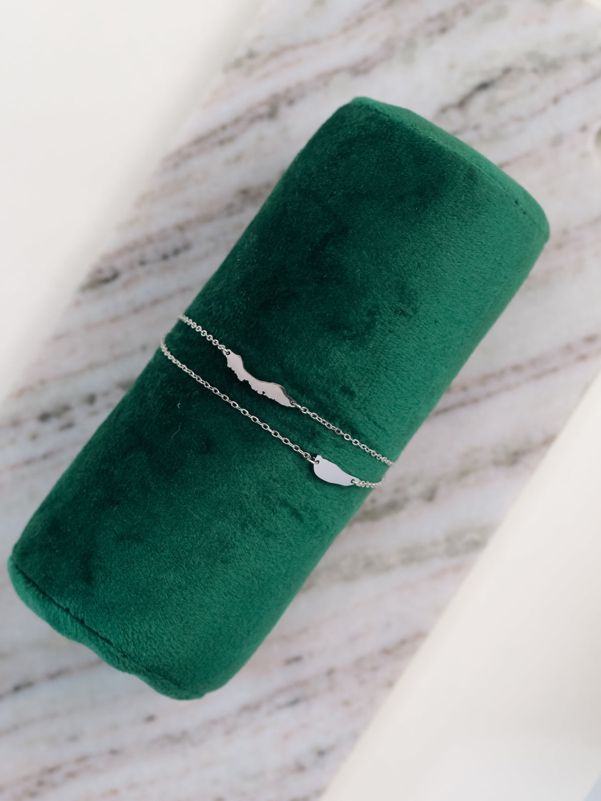 Silver-tone OG Curaçao bracelet with petite island charms