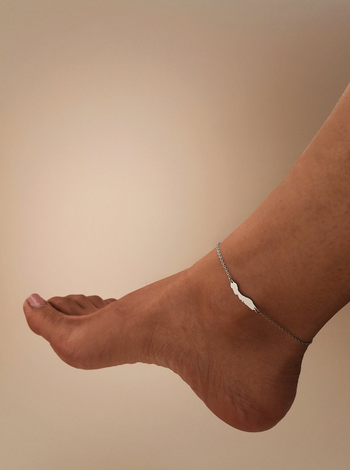 Silver-tone OG Curaçao island anklet on fine rolo chain