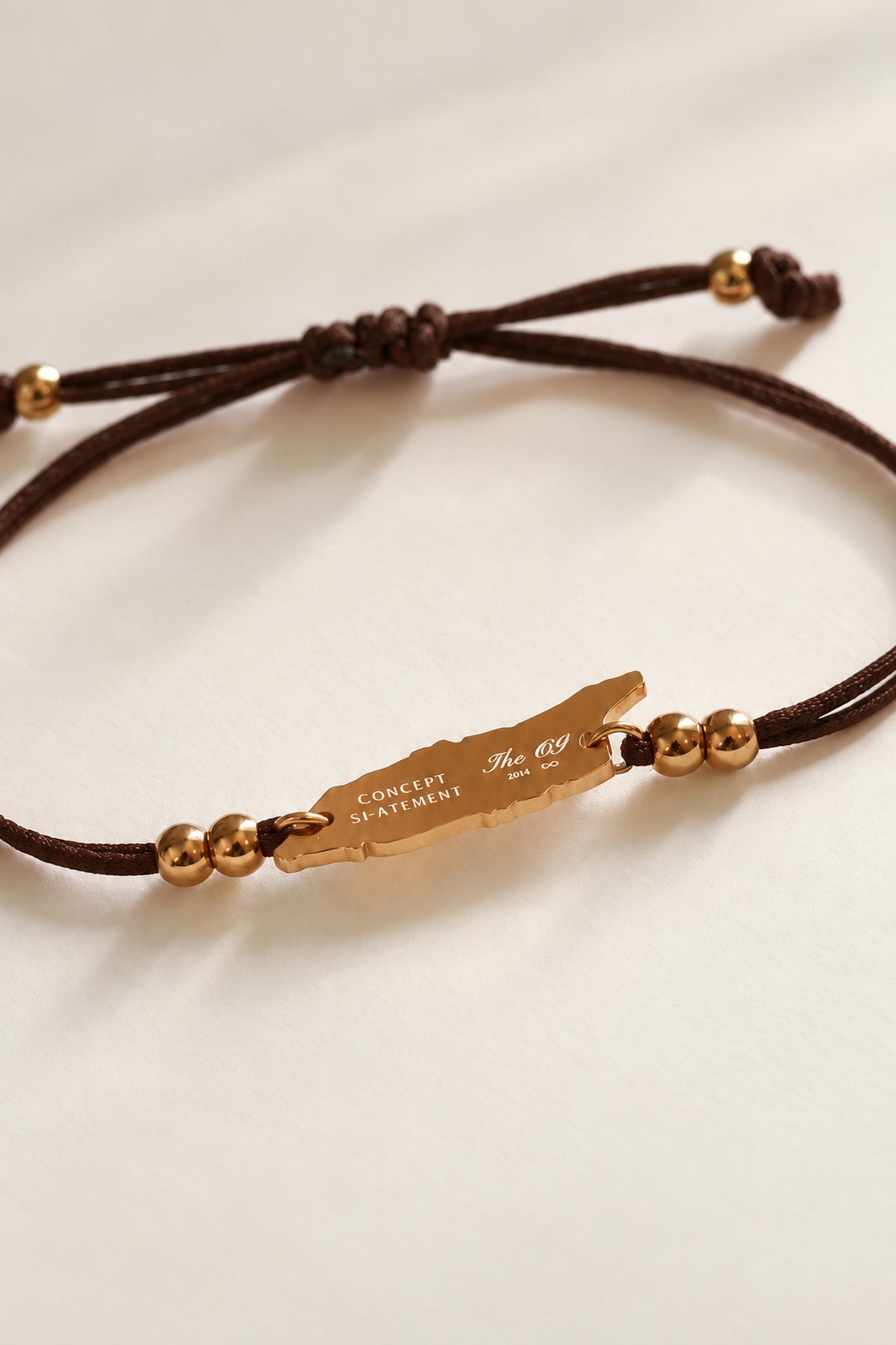 Close-up of dark brown Aruba cord bracelet